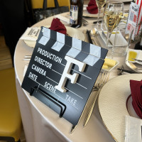 1. 映画をコンセプトに（ゲストテーブルナンバー）