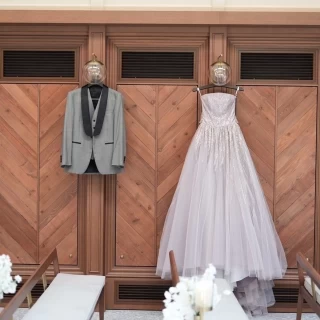 ドレスとタキシード