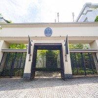 入口の門です。