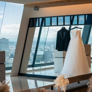 チャペルで当日の衣装を記念に撮ってもらいました