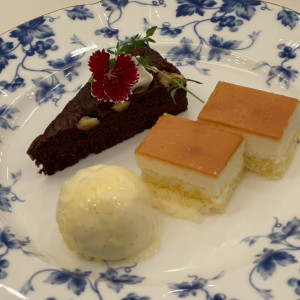 イチゴアレルギーの方には別の料理を出していただきました。|732247さんのリーセントカルチャーホテル/FIVESTAR WEDDINGの写真(2483605)