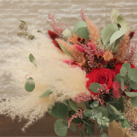 ウェディングドレスとカラードレス兼用のブーケです