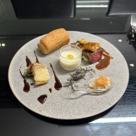 試食