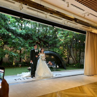 披露宴入場