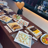 ゲストへの料理（デザートビュッフェ）