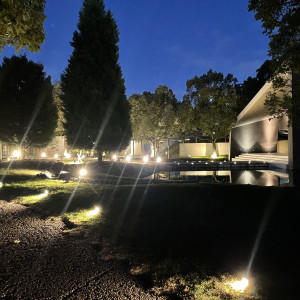 チャペル前の庭|732585さんのMia Via(ミアヴィア)の写真(2536484)