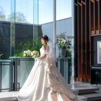 ドレスの後ろ姿が綺麗に見えます