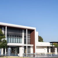 青空のエントランス