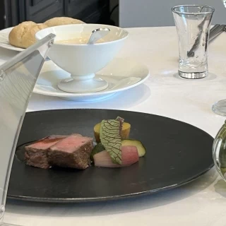 メイン