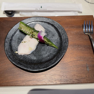 鶏肉とオクラの前菜