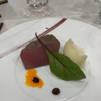 牛フィレ肉。とっても柔らかくて美味しい〜。
