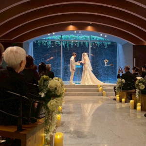 自然光が入る挙式会場。|733095さんのGLOBAL WEDDING DIADE (ディアーデ)の写真(2513625)