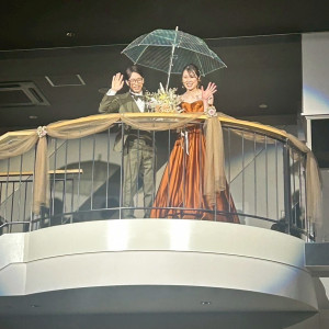 お色直しで、階段から入場しました。|733095さんのGLOBAL WEDDING DIADE (ディアーデ)の写真(2513628)