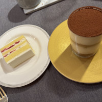 デザートのティラミスも絶品でした