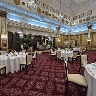 入場前の披露宴会場