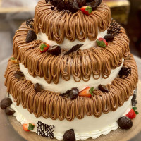 入刀前のマロンケーキ