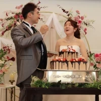ウエディングケーキ、ケーキバイト