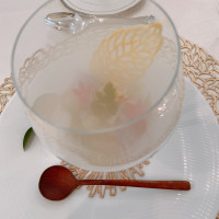 前菜です。燻製の香りがして美味しかったです、