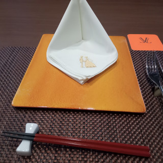 ナプキンにも刺繍があってオシャレです。