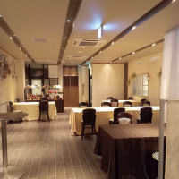 今回の試食会場。少人数の披露宴会場としても使えるそうです。