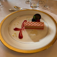 デザートのケーキ