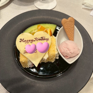結婚式当日が誕生日のゲストへデザートにプレートをつけました。|733510さんのGLOBAL WEDDING DIADE (ディアーデ)の写真(2524823)