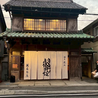 暖簾前、映えます