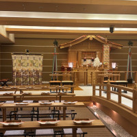 当日は巫女さんたちがくるらしい