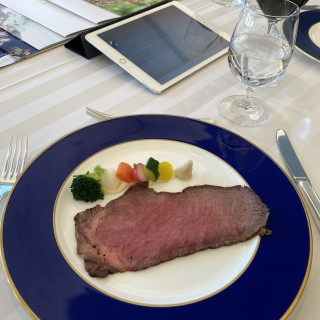 試食で食べた忘れられなくなるくらい美味しいお肉です