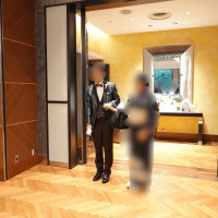 披露宴会場での中座のタイミングの写真です