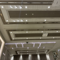 披露宴会場天井の写真です。