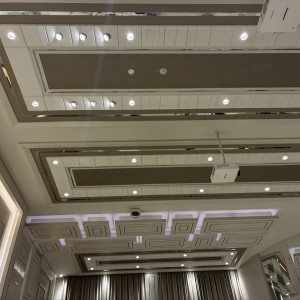 披露宴会場天井の写真です。|733867さんのノートルダム八戸/FIVESTAR WEDDINGの写真(2522337)