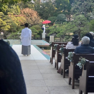 挙式は、新婦が日本庭園から登場できます