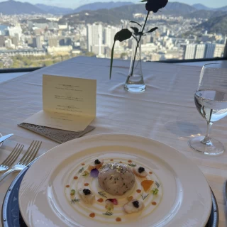 いくつかある披露宴の会場で試食会がありました。
