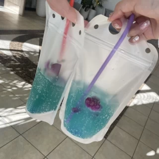 オリジナルカクテルを作ることができます。