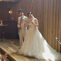 ゲストに書いてもらったウェディングドロップス披露の様子です