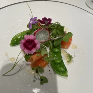 サーモンがとても新鮮で美味しかったです。
