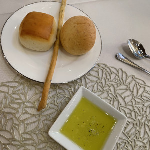 パンに油を付けて食べましたが、味が、良かったです。|734454さんのガーデンテラス福岡ホテル&リゾートの写真(2375927)