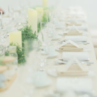 ゲストは長テーブルもできます