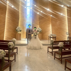 チャペルの祭壇の前で撮ってもらったものです。|734765さんのロイヤルパインズホテル浦和の写真(2444115)