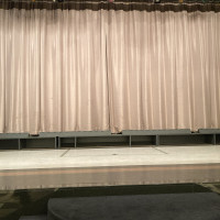 披露宴会場にステージがありました。