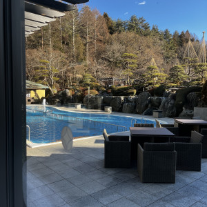 披露宴会場の隣にプールありました。|734926さんのHotel Kaneyamaen ホテル鐘山苑の写真(2355387)