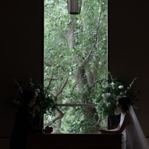 チャペルは後ろに緑や木漏れ日が差し込み素敵でした。|734972さんのTHE GARDEN PLACE SOSHUEN(ザ・ガーデン・プレイス 蘇州園)の写真(2561614)