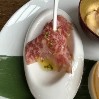 試食でいただいた生ハムとメロンの前菜