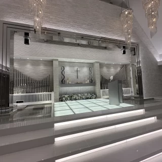 とても清潔感のあるチャペルです。