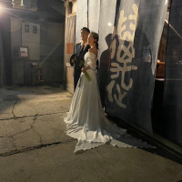 冬はのれんが紺色で、春夏らへんには白くなるようです。
