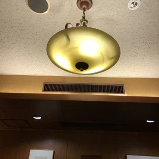 披露宴会場の照明がとても素敵だと思います。