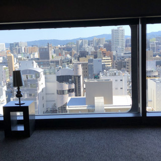 披露宴会場から福岡市内が見渡せてとても素敵だと思いました。