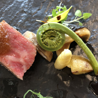 国産牛のロースがとてもジューシーで美味しかったです。