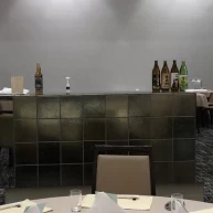 披露宴会場にバーカウンターがあり便利だと思います。